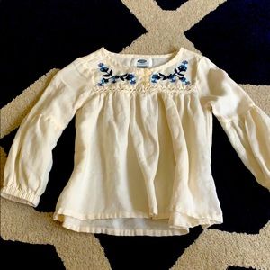 💙🤍💙Girls Embroidered top💙🤍💙